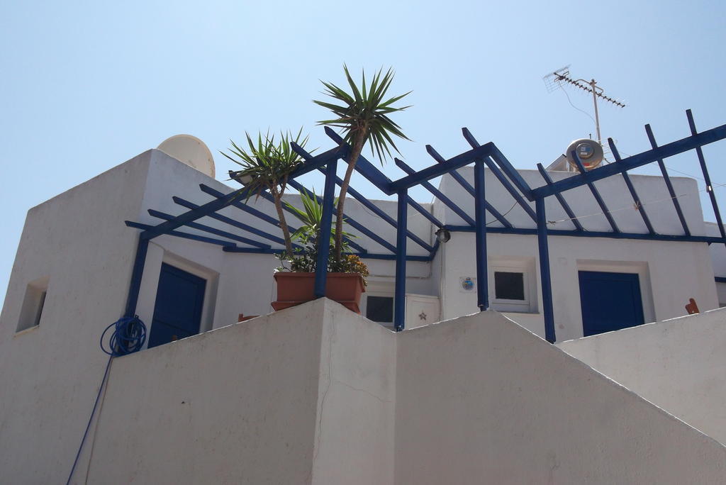 Manousos' Rooms Galissas Buitenkant foto