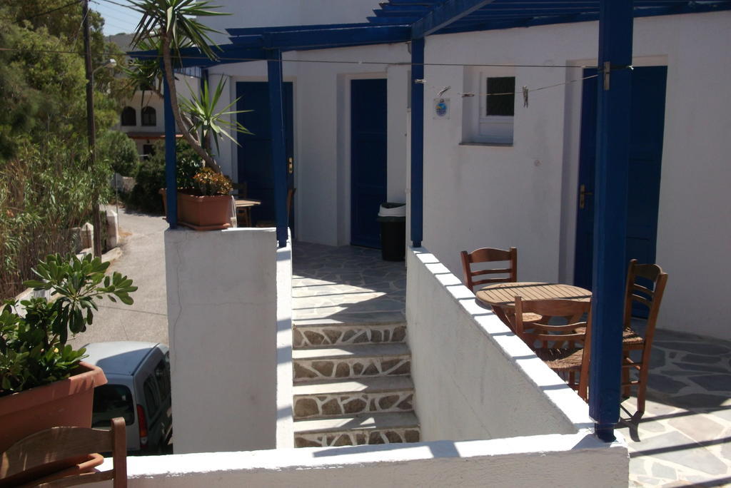 Manousos' Rooms Galissas Buitenkant foto